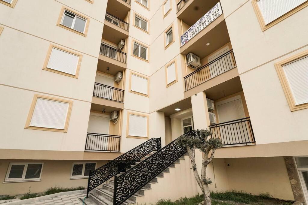 Appartement Stylish & Cozy By The